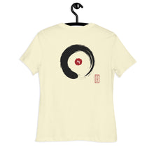 Kép betöltése a galériamegjelenítőbe: AKPH "ZenBud gal" women's relaxed tee (S-3XL)