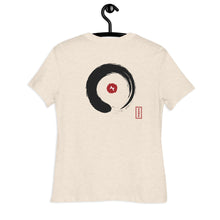 Kép betöltése a galériamegjelenítőbe: AKPH "ZenBud gal" women's relaxed tee (S-3XL)