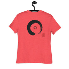 Kép betöltése a galériamegjelenítőbe: AKPH "ZenBud gal" women's relaxed tee (S-3XL)