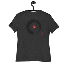 Kép betöltése a galériamegjelenítőbe: AKPH "ZenBud gal" women's relaxed tee (S-3XL)
