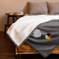 BuffaLOVE™ Medicine wheel Premium sherpa blanket
