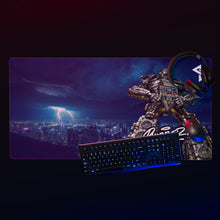 Kép betöltése a galériamegjelenítőbe: Transphormer PHOREVER™ Gaming mouse pad
