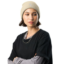 Kép betöltése a galériamegjelenítőbe: ESSAIDE logo Waffle beanie (5 colors)
